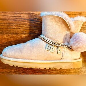 Light pink Ugg boots